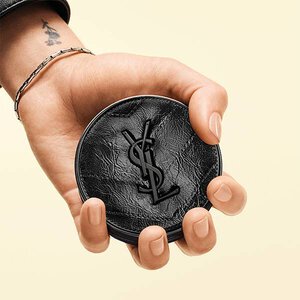 Le Cushion Encre de Peau Over Noir Limited Edition
