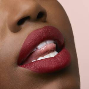 Rouge Pur Couture The Slim Glow Matte 1